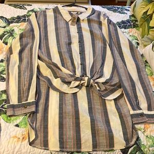 Button down, tie front, high/low